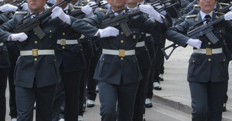 GUARDIA DI FINANZA: PUBBLICATO IL BANDO DI CONCORSO, PER TITOLI ED ESAMI, PER IL RECLUTAMENTO DI 571 ALLIEVI FINANZIERI