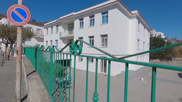 DE LUCA FIRMA L’ORDINANZA, IN CAMPANIA SI RIENTRA A SCUOLA IN MODO SCAGLIONATO A PARTIRE DALL’11 GENNAIO