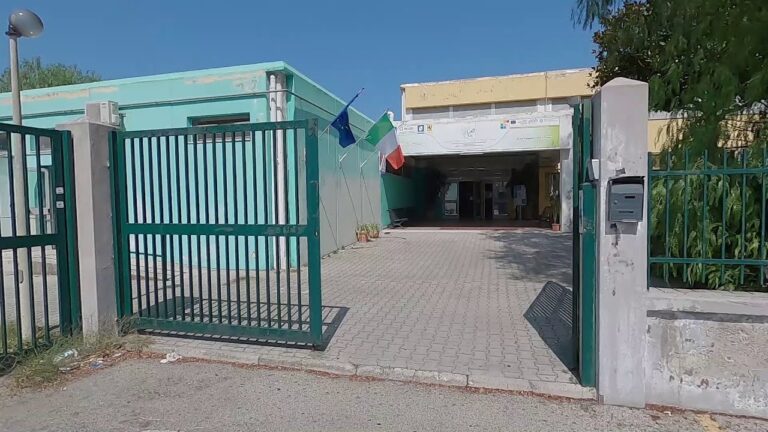 IL TAR CAMPANIA BACCHETTA DE LUCA: DA DOMANI RITORNANO IN PRESENZA ANCHE LE QUARTE E LE QUINTE DELLA PRIMARIA