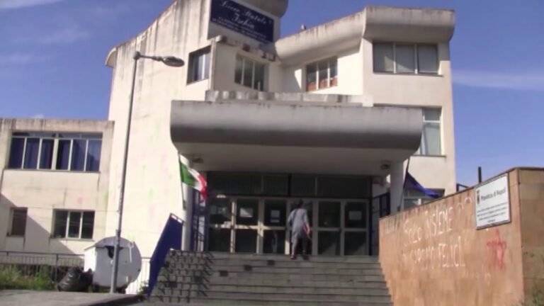 SCUOLA – DAL 25 GENNAIO TORNANO IN PRESENZA LE MEDIE, DAL 1 FEBBRAIO LE SUPERIORI. IL TAR BACCHETTA DE LUCA