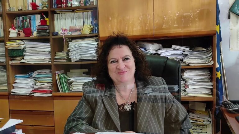 SCUOLA – DA OGGI IL RITORNO IN PRESENZA DEI RAGAZZI DELLE MEDIE. LA DIRIGENTE MONTI: “HO SALUTATO TUTTI I RAGAZZI CON GRANDE EMOZIONE”