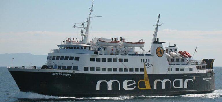 “MIO PADRE, MALATO ONCOLOGICO CON L’OSSIGENO LASCIATO A TERRA DALLA NAVE MEDMAR”, LA LETTERA DI UN CITTADINO