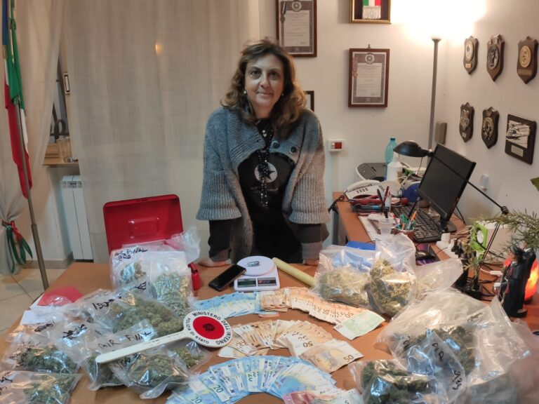 ISCHIA – SORPRESO CON LA DROGA IN CASA, ARRESTATO DALLA POLIZIA