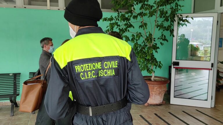 AL VIA LA VACCINAZIONE DEL PERSONALE SCOLASTICO E DEGLI OPERATORI TERMALI: PROMOSSA A PIENI VOTI LA MACCHINA ORGANIZZATIVA ISOLANA