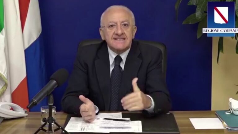 ALLARME CONTAGI NELLE SCUOLE, DE LUCA: “IN CAMPANIA SERVE LA DAD”