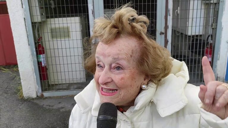 LA DOTTORESSA ANNA VALENTI, 91 ANNI, DOPO LA PRIMA DOSE DI VACCINO: “UN GESTO D’AMORE VERSO SE STESSI E VERSO GLI ALTRI”