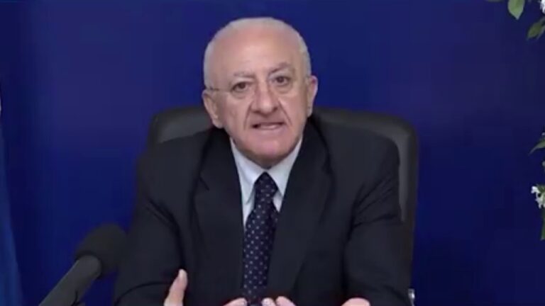 L’UNITA’ DI CRISI DELLA CAMPANIA PREVEDE UN NETTO AUMENTO DEI CONTAGI, PER LE SCUOLE SI DECIDERA’ IN BASE AI DATI DEI TERRITORI