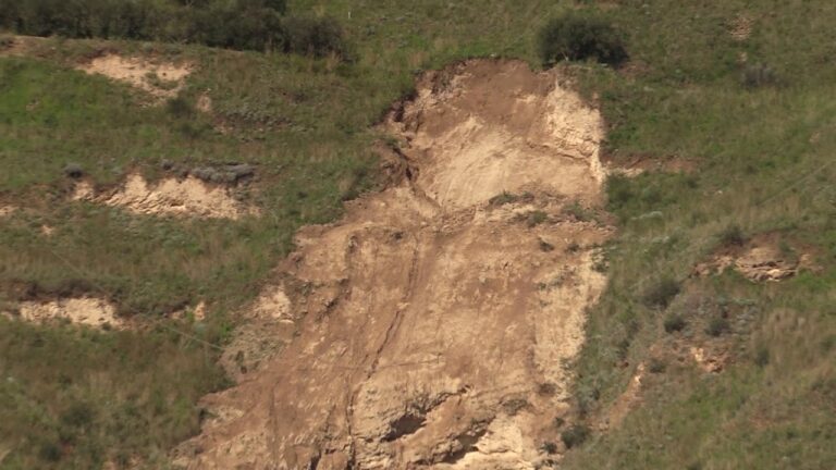 L’ISOLA D’ISCHIA CONTINUA A FRANARE, TANTI I COSTONI CHE PRESENTANO OVUNQUE GROSSE CRITICITA’ IDROGEOLOGICHE