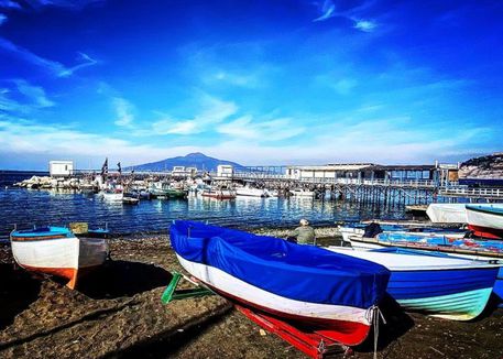 ISCHIA, GUARDA SORRENTO: TAMPONI ANTIGENICI PER I TURISTI ALL’ARRIVO IN HOTEL