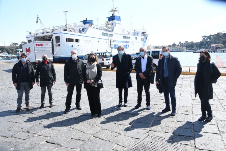 RIPARTENZA STAGIONE TURISTICA 2021 PER LE ISOLE DEL GOLFO. ISCHIA CHIAMA, LA REGIONE RISPONDE.