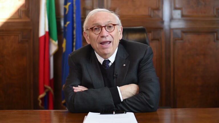 LA DIRIGENTE DI GUIDA: “LA SCUOLA DEVE RECUPERARE, MA LA SOLUZIONE NON E’ PROLUNGARE L’ANNO SCOLASTICO FINO AL 30 GIUGNO”