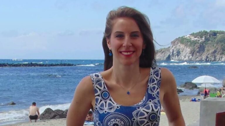 SCUOLA ISCHITANA IN LUTTO: MUORE A 31 ANNI LA PROF. ILARIA PAPPA. SGOMENTO SULLE ISOLE D’ISCHIA E DI PROCIDA