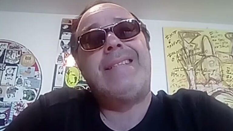 “SALVATORE IACONO E’ MORTO”, MA I MANIFESTI FUNEBRI AFFISSI ALLE CANTONATE DEL PAESE ERANO SOLO L’ULTIMA CLAMOROSA PERFORMANCE DEL TITOLARE DI ISCHIA STREET ART