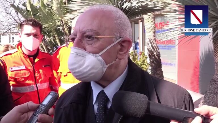 DE LUCA SU VACCINI E SCUOLE: “IL GOVERNO SOLLECITI L’APPROVAZIONE DI SPUTNIK, DOPO PASQUA CREDO LEZIONE IN PRESENZA FINO ALLA PRIMA MEDIA”