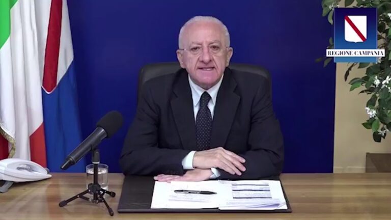 IN CAMPANIA CONTINUA A CRESCERE LA CURVA DEI CONTAGI, IL MONITO DI DE LUCA: “CERCHIAMO DI ESSERE TUTTI RESPONSABILI PERCHE’ SIAMO IN GUERRA”