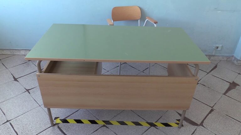 250 POSITIVI OGNI 100MILA ABITANTI PER CHIUDERE LE SCUOLE: SVOLTA NEL NUOVO DEL DPCM, COSA SUCCEDE ORA IN CAMPANIA E AD ISCHIA?