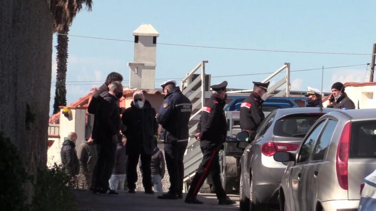 DOPO IL DANNO, LA BEFFA. IL SIGNOR DE SIANO NON CI STA: “NON MERITO DI ESSERE TRATTATO COSI’ DALLE FORZE DELL’ORDINE”