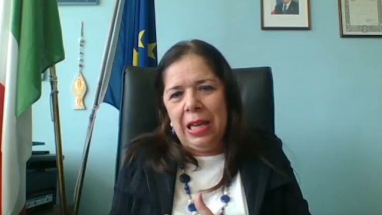 “SPERIAMO CHE DA SETTEMBRE IL LICEO DI ISCHIA POSSA AVERE L’UNICA SEDE PRESSO IL POLIFUNZIONALE”, E’ QUESTO L’AUSPICIO DELLA DIRIGENTE ASSUNTA BARBIERI