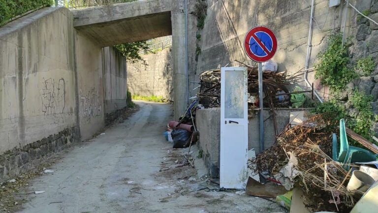 MA QUALE SCEMPIO AMBIENTALE! AI MARONTI SI COSTRUISCE SOTTO IL LIVELLO DELLA STRADA E SI CREANO NUOVE OPPORTUNITA’ PER L’ECONOMIA