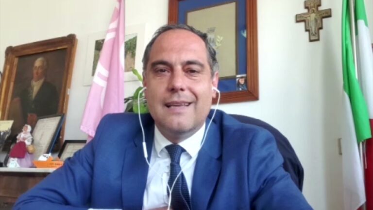 AL VIA LE VACCINAZIONI PER GLI OVER 70 PRESSO IL COMUNE DI PROCIDA