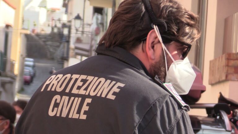 A PROCIDA AVVIATO ABBATTIMENTO DI UNA CASA DI PRIMA NECESSITA’, IL FIGLIO DEI SIGNORI AMBROSINO: “E’ QUALCOSA DI INVEROSIMILE QUELLO CHE STIAMO SUBENDO, PRETENDEREMO GIUSTIZIA”