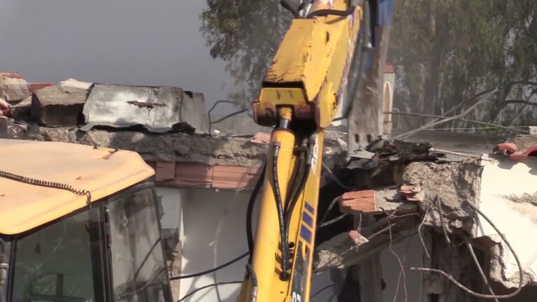 ABBATTIMENTO A PROCIDA, LA DURISSIMA PRESA DI POSIZIONE DEL COMITATO PER IL DIRITTO ALLA CASA: “UNA COLOSSALE INGIUSTIZIA, ALTRO CHE RIPRISTINO DELLA LEGALITA’”