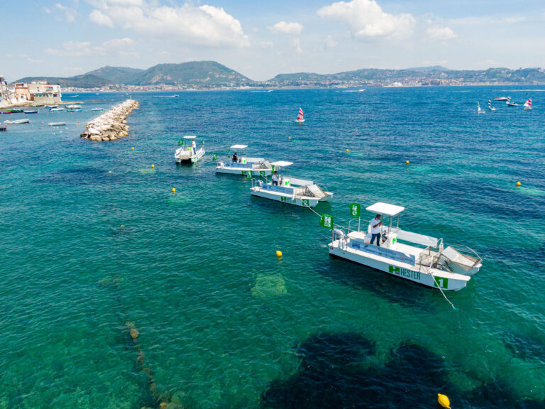 ISCHIA E PROCIDA, ARRIVANO QUATTRO SPAZZAMARE: “COSI’ TERREMO PULITO IL REGNO DI NETTUNO”