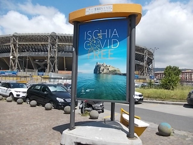 ISCHIA COVID FREE, LA CAMPAGNA PUBBLICITARIA PARTE DA NAPOLI