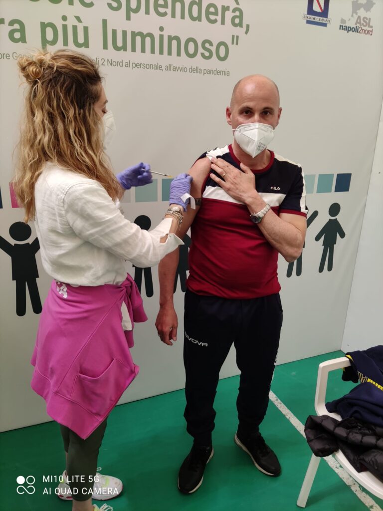 MARCO LARASPATA: “VACCINATO, ORA TOCCA A TUTTI VOI!”