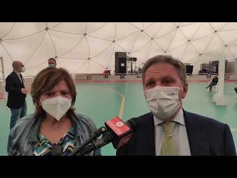 IL DIRETTORE DELL’ASL ANTONIO D’AMORE IN VISITA AI CENTRI VACCINALI DI ISCHIA: “CIRCA 24MILA DOSI SOMMINSITRATE, VACCINIAMO L’ISOLA IN DUE SETTIMANE”