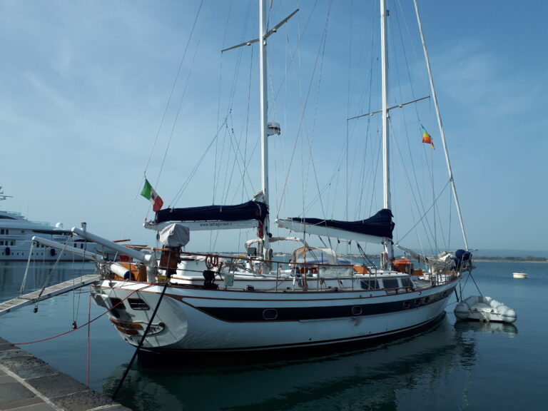MERCOLEDI’ 5 MAGGIO A CASAMICCIOLA APPRODA “LADY LAUREN”: LA “BARCA A VELA” CHE SI FA COMUNITA’ NAVIGANDO IL MAR TIRRENO