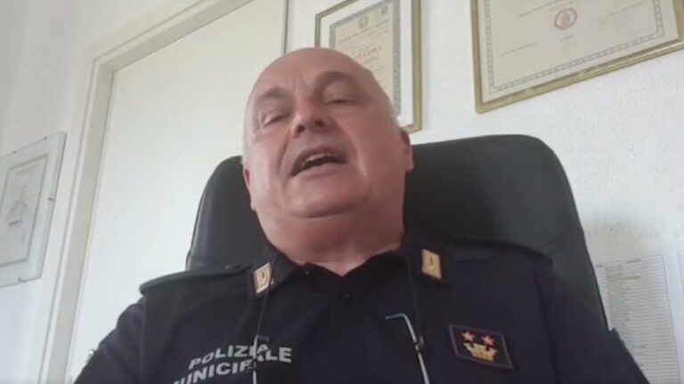 PROSEGUE REGOLARMENTE LA CAMPAGNA VACCINALE PRESSO L’HUB DEL PALACASALE, ALTRI VOLONTARI SI SONO AGGIUNTI AGLI UOMINI DELLA FORIO C.B., A “NUVOLA TV” OSPITE IL COMANDANTE DELLA POLIZIA MUNICIPALE GIOVANGIUSEPPE IACONO