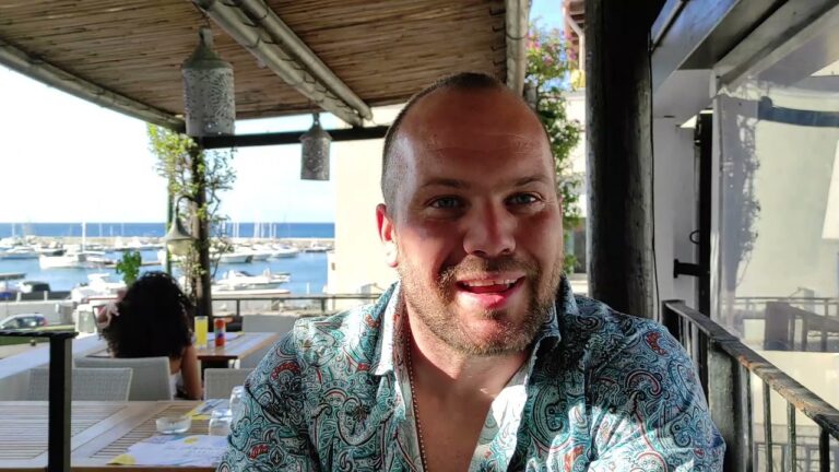 VERSO LA RIPARTENZA. COSI’ VITO ELIA E LA TERRAZZA ZI CARMELA SI ADATTANO ALLE RESTRIZIONI: NON SOLO TAVOLI ALL’APERTO, MA ANCHE UN DELIVERY TUTTO NUOVO ED ECOLOGICO