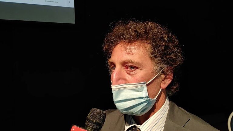 FRANCESCO CAIA (CNF) E ANTONIO TAFURI (PRESIDENTE COA) AL FIANCO DEGLI AVVOCATI ISCHITANI: “OFFESA UNA CATEGORIA E L’INTERA ISOLA, SIAMO PRONTI PER QUALSIASI INIZIATIVA”