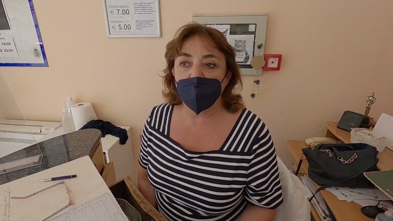 A FORIO DOPO OLTRE SEI MESI RIAPRE IL CINEMA DELLE VITTORIE, LA TITOLARE PATRIZIA MATARESE: “E’ UNA GRANDISSIMA EMOZIONE”