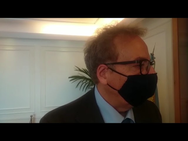 IL PREFETTO DI NAPOLI MARCO VALENTINI IN VISITA AL COMUNE DI ISCHIA: “HO TROVATO UN COMUNE ATTENTO AI TEMI DEL MOMENTO. GLI ABBATTIMENTI? NECESSARIO GARANTIRE LA LEGALITA’