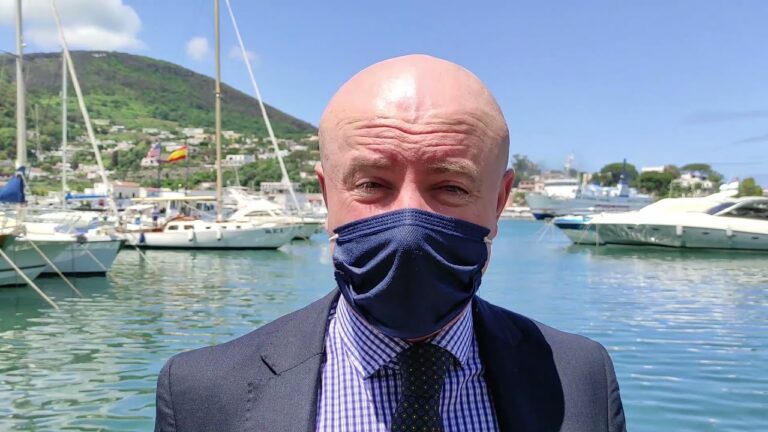 TRASPORTI MARITTIMI, IL COMANDANTE PIRICELLI: “ISCHIA MERITA RISPETTO, TROPPI DISAGI PER I CITTADINI ISOLANI”