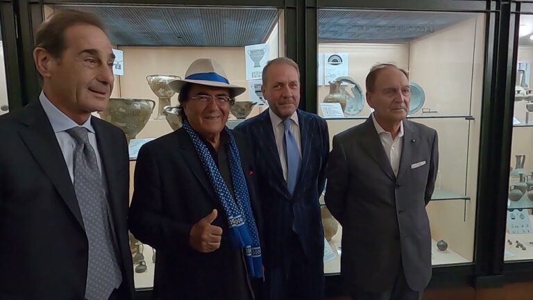 A LACCO AMENO, PRESSO VILLA ARBUSTO SI E’ TENUTA L’UNDICESIMA EDIZIONE DEL PREMIO “AMICI DI ISCHIA”, TRA I PREMIATI IL VICEMINISTRO LAURA CASTELLI, ALBANO CARRISI ED IL MANAGER DELL’ASL NAPOLI 2 NORD ANTONIO D’AMORE