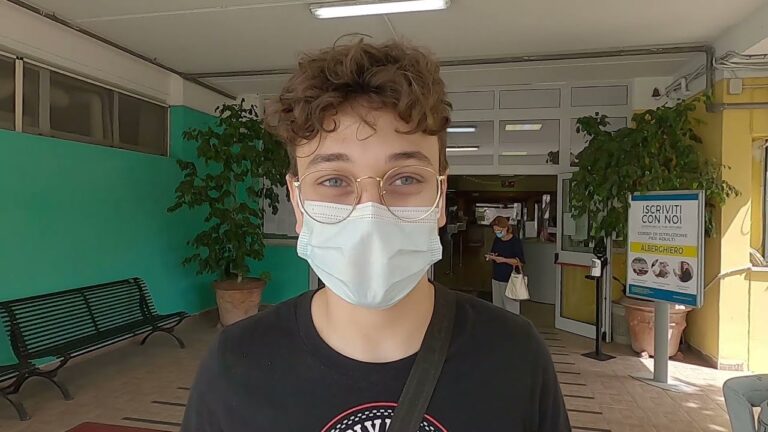 ESAME DI MATURITA’ PRESSO IL “TELESE” DI ISCHIA, CON LE TELECAMERE DI “NUVOLA TV” SIAMO STATI TRA GLI ALUNNI CHE CI HANNO RACCONTATO ANSIE E SODDISFAZIONI NELL’AFFRONTARE L’IMPORTANTE PROVA