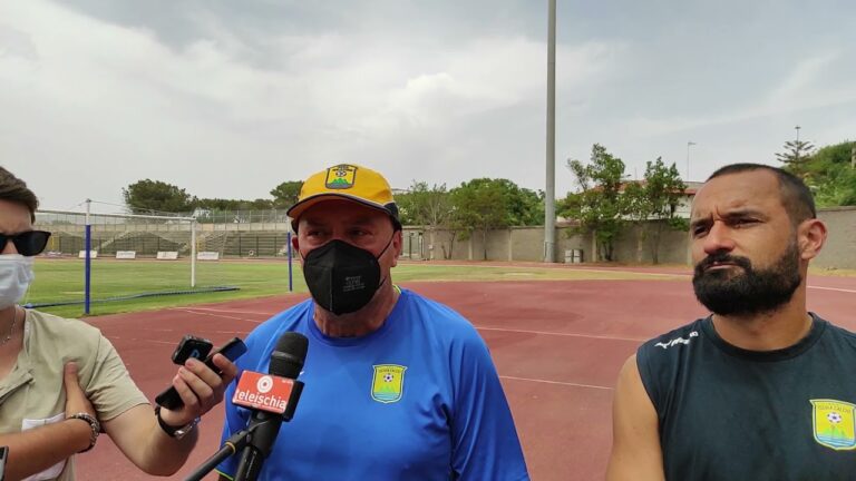 CALCIO –  L’ISCHIA IN LOTTA PER LA SERIE D, DOMANI LA SEMIFINALE CON IL PIANURA AL MAZZELLA. MISTER MONTI: “PARTITA IN CUI PUO’ SUCCEDERE QUALSIASI COSA”. TROFA: “CONTIAMO SULLA SPINTA DEL PUBBLICO”