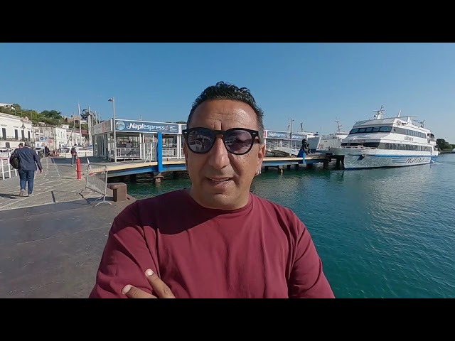 TURISMO MORDI E FUGGI NEI WEEKEND, MA COMINCIANO A VEDERSI ANCHE I PRIMI TURISTI STRANIERI, I TASSISTI SPERANO IN UNA STAGIONE ESTIVA DI RILANCIO