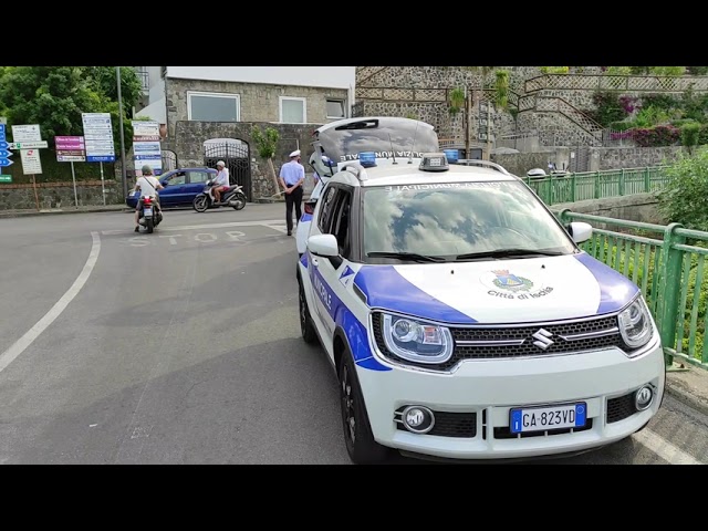 90 VERBALI PER ECCESSO DI VELOCITA’, AD ISCHIA IINTENSIFICATI I CONTROLLI CON AUTOVELOX. IL SINDACO: “PIU’ SENSO DI RESPONSABILITA’ ALLA GUIDA”. E DA DOMANI PER L’IMBARCO DELLE AUTO SI TORNA AL PARCHEGGIO DELLA SS270
