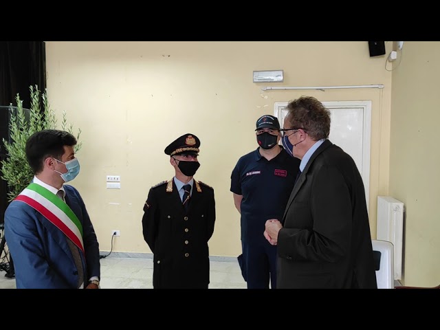 IL PREFETTO DI NAPOLI  IN VISITA AI COMUNI ISOLANI. A BARANO, DIONIGI GAUDIOSO CHIEDE PIU’ COLLABORAZIONE SULLE PRATICHE DI CONDONO E SOTTOLINEA IL PARADOSSO DEL “PUBBLICO SENZA REGOLE” NEL TRASPORTO DEI RIFIUTI