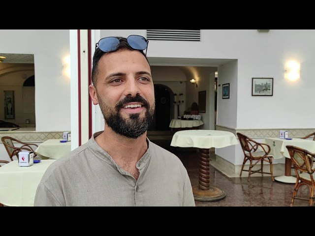 RIAPRE IL BAR CALISE AL PORTO DI ISCHIA, L’ENTUSIASMO DELLA NUOVA PROPRIETA’ E DEI CLIENTI. SABATO TOCCA A PIAZZA DEGLI EROI