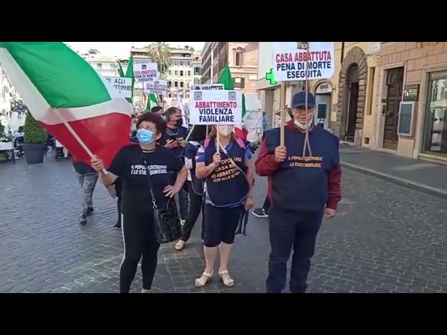 NUOVA MANIFESTAZIONE A ROMA PER FERMARE GLI ABBATTIMENTI: CITTADINI INCATENATI DAVANTI ALLA CAMERA DEI DEPUTATI