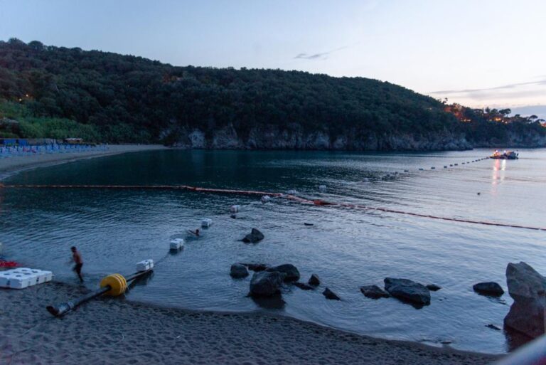 RIPASCIMENTO NOTTURNO ALLA SPIAGGIA DI SAN MONTANO, L’INTERVENTO E’ FINANZIATO DAL NEGOMBO
