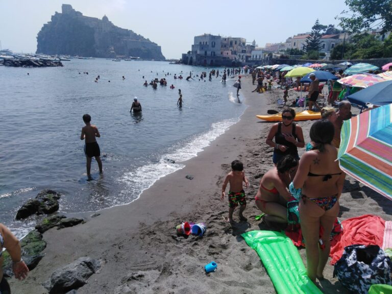 ANZIANA MUORE IN ACQUA AD ISCHIA