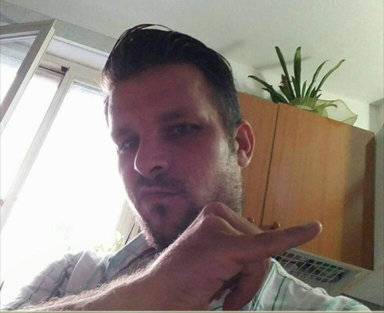 ISCHIA PIANGE SWEN TRANI, COLTO DA MALORE DURANTE UNA PARTITA DI CALCIO TRA AMICI