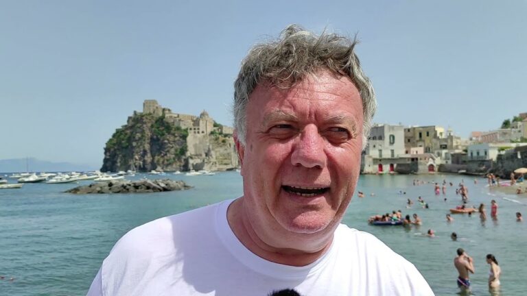 ISCHIA SEMPRE PIU’ GREEN: L’ELETTRICO PUO’ RIVOLUZIONARE IL SISTEMA TRASPORTI DELL’ISOLA, ISCHIA GREEN RENT MUOVE I PRIMI PASSI