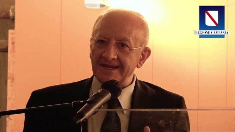 ENNESSIMO APPELLO DI DE LUCA AI CITTADINI: “VACCINATEVI! ILCOVID FINIRA’, LASCIAMO PERDERE L’IMBECILLITA’ DILAGANTE CHE CONFONDE L’IRRESPONSABILITA’ CON LA LIBERTA’”